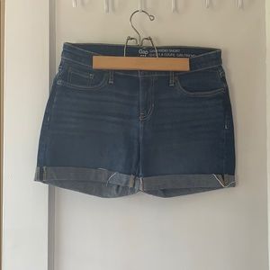 Gap girlfriend shorts